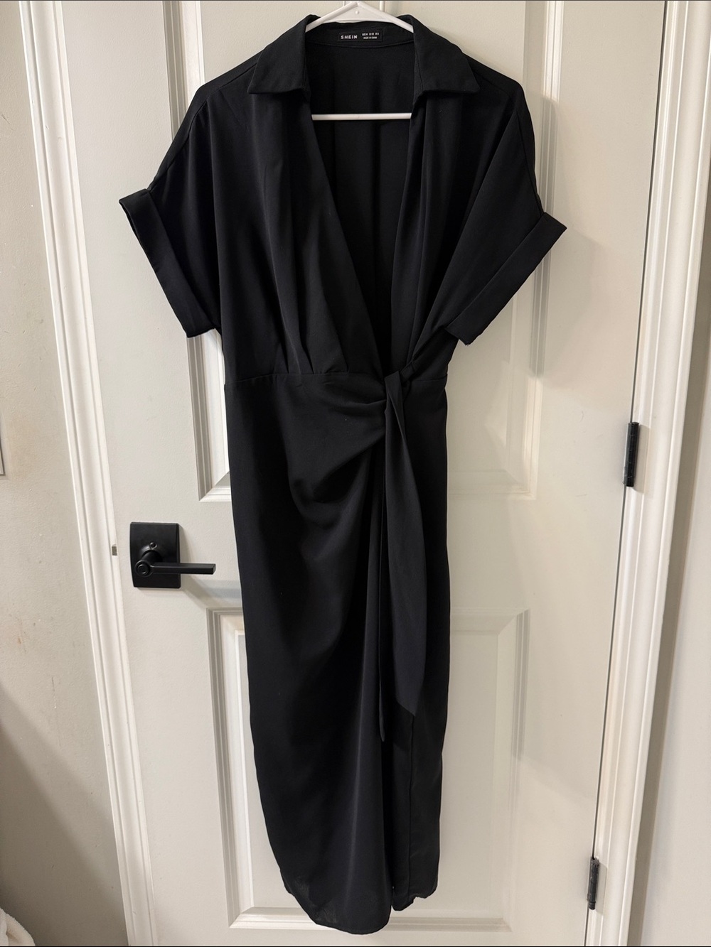 SHEIN Black Collared Wrap Midi Dress